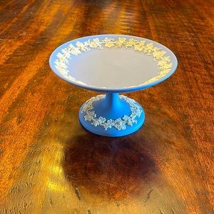 Wedgwood footed compote plate/bowl light blue lavender with cream accents
